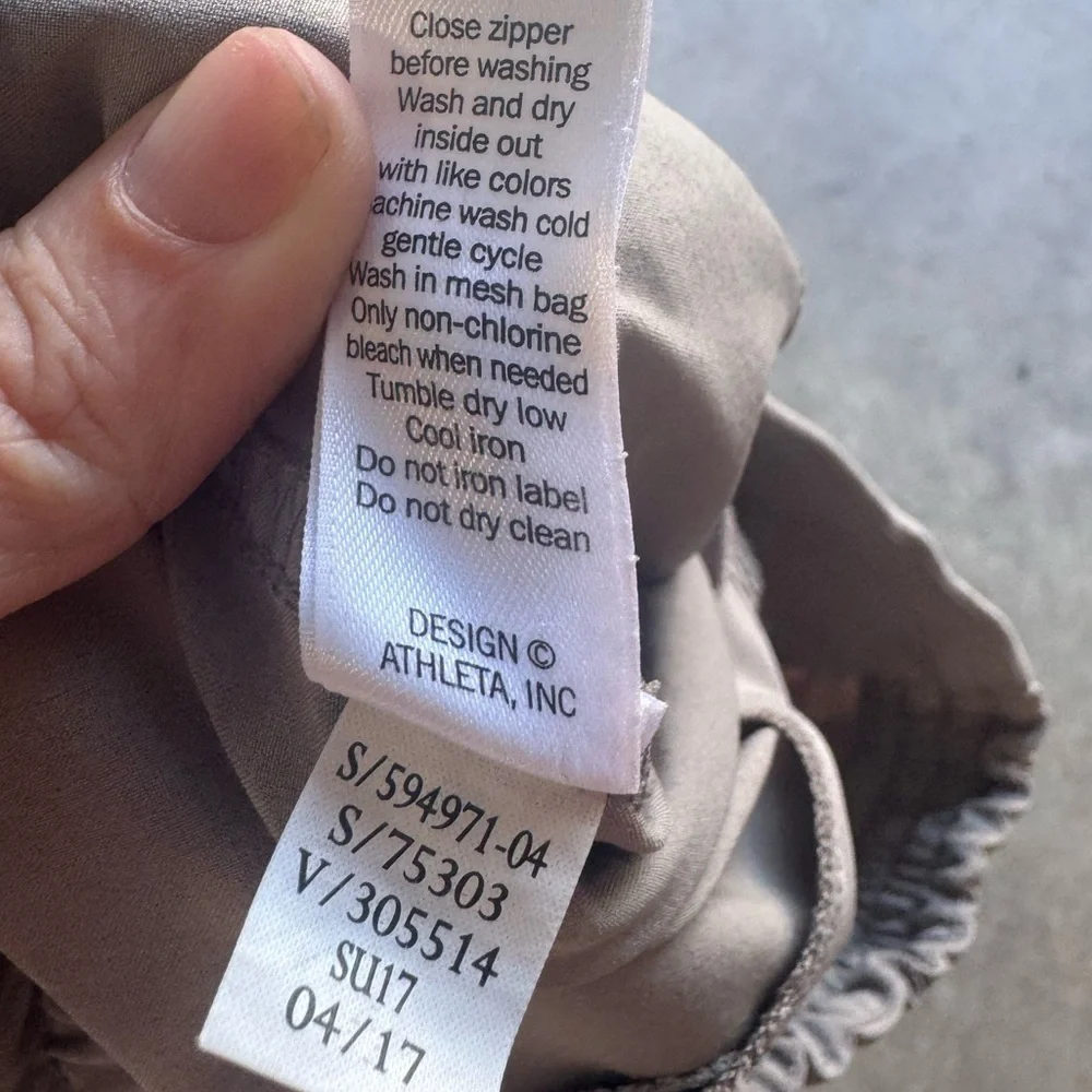 Athleta‎ Chelsea Cargo Pants Women 4 Grey Zip Pockets Athleisure Active Yoga - Picture 8 of 8